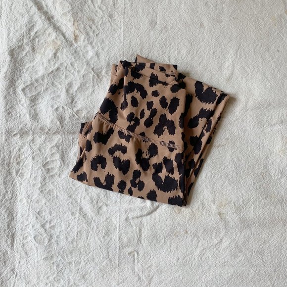 All Fenix Cheetah Print Yoga Leggings - size small - Picture 4 of 12
